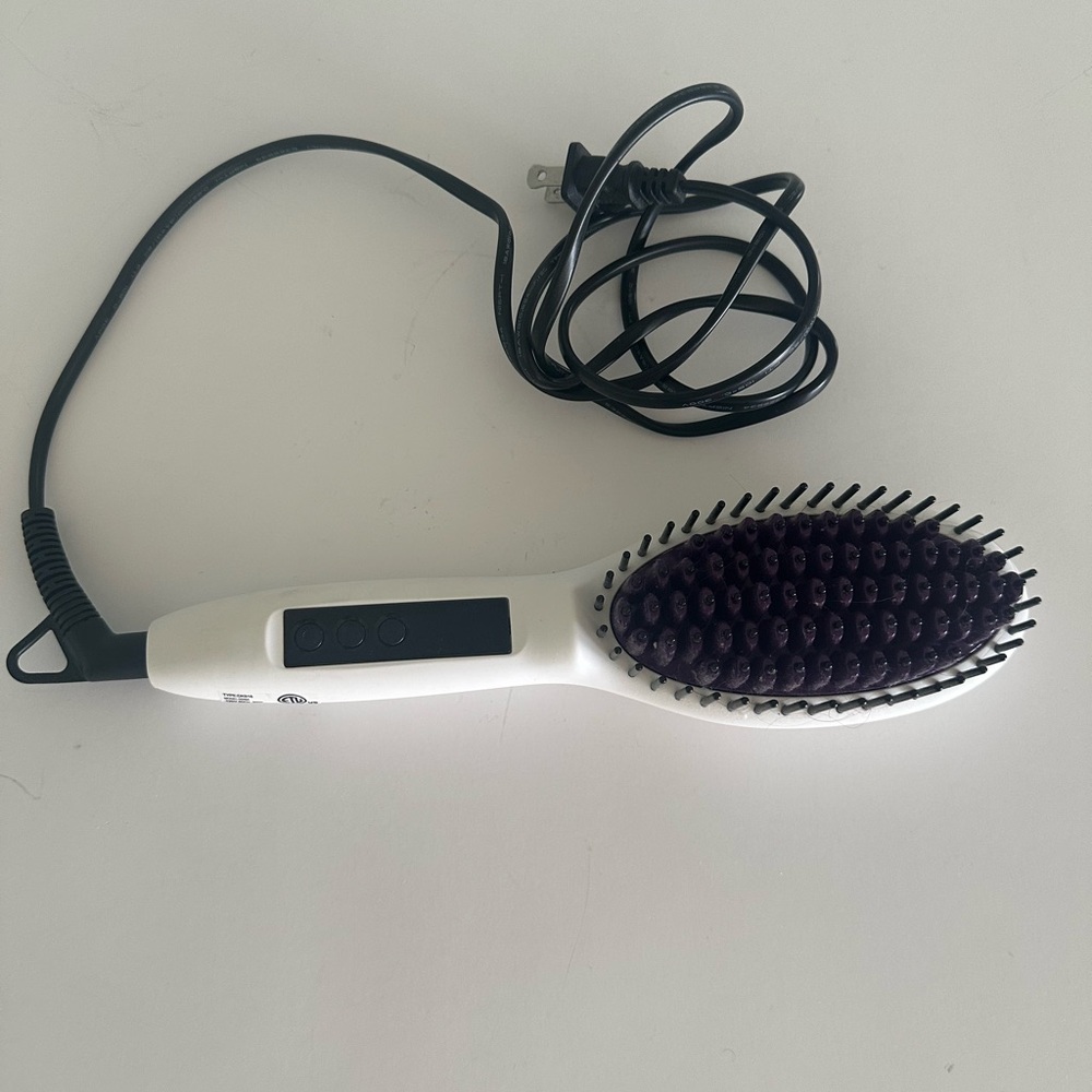 Instyler White and Black Hair Straightening Brush